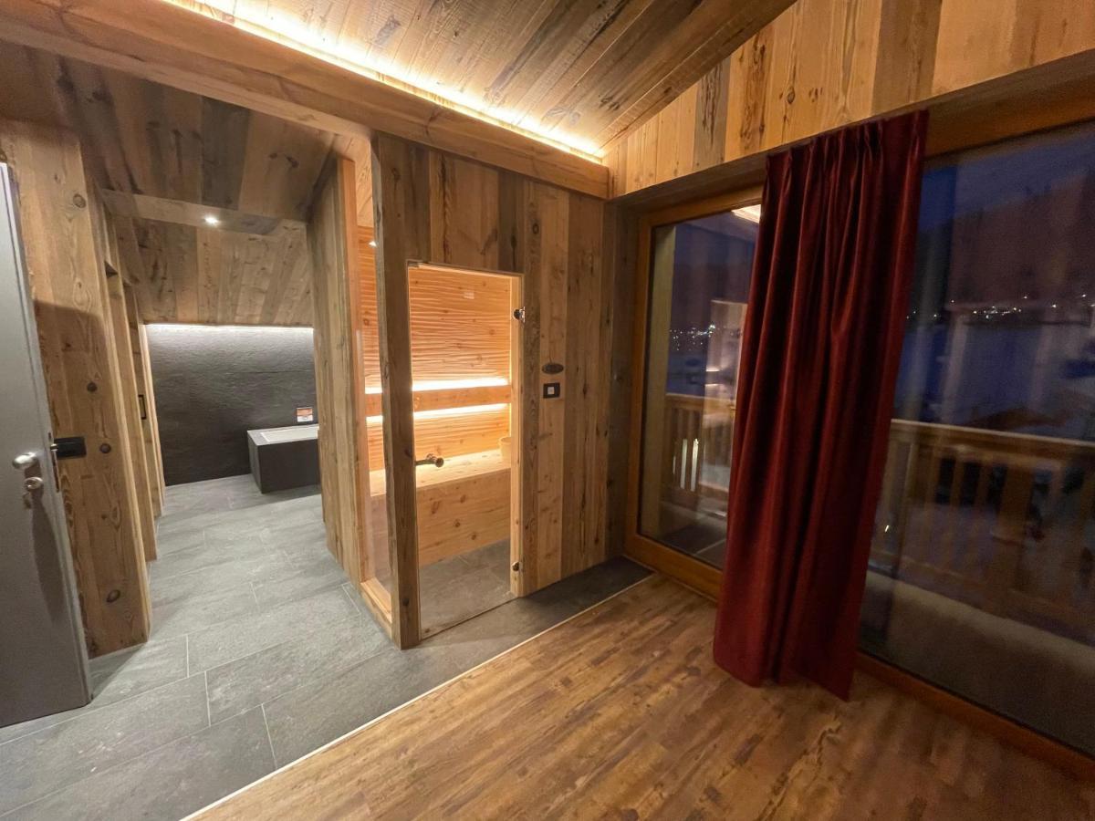 Hotel Piccolo Tibet Ливиньо Екстериор снимка