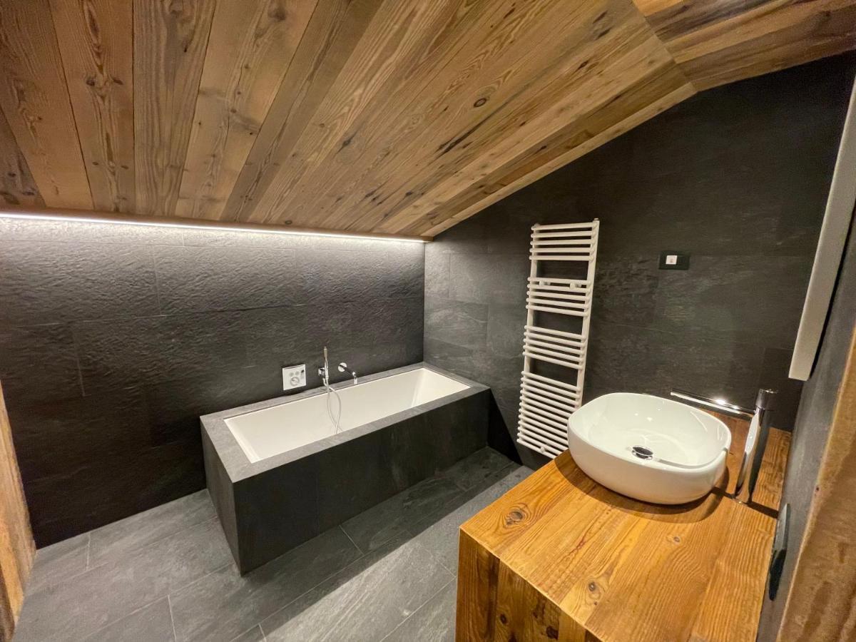 Hotel Piccolo Tibet Ливиньо Екстериор снимка