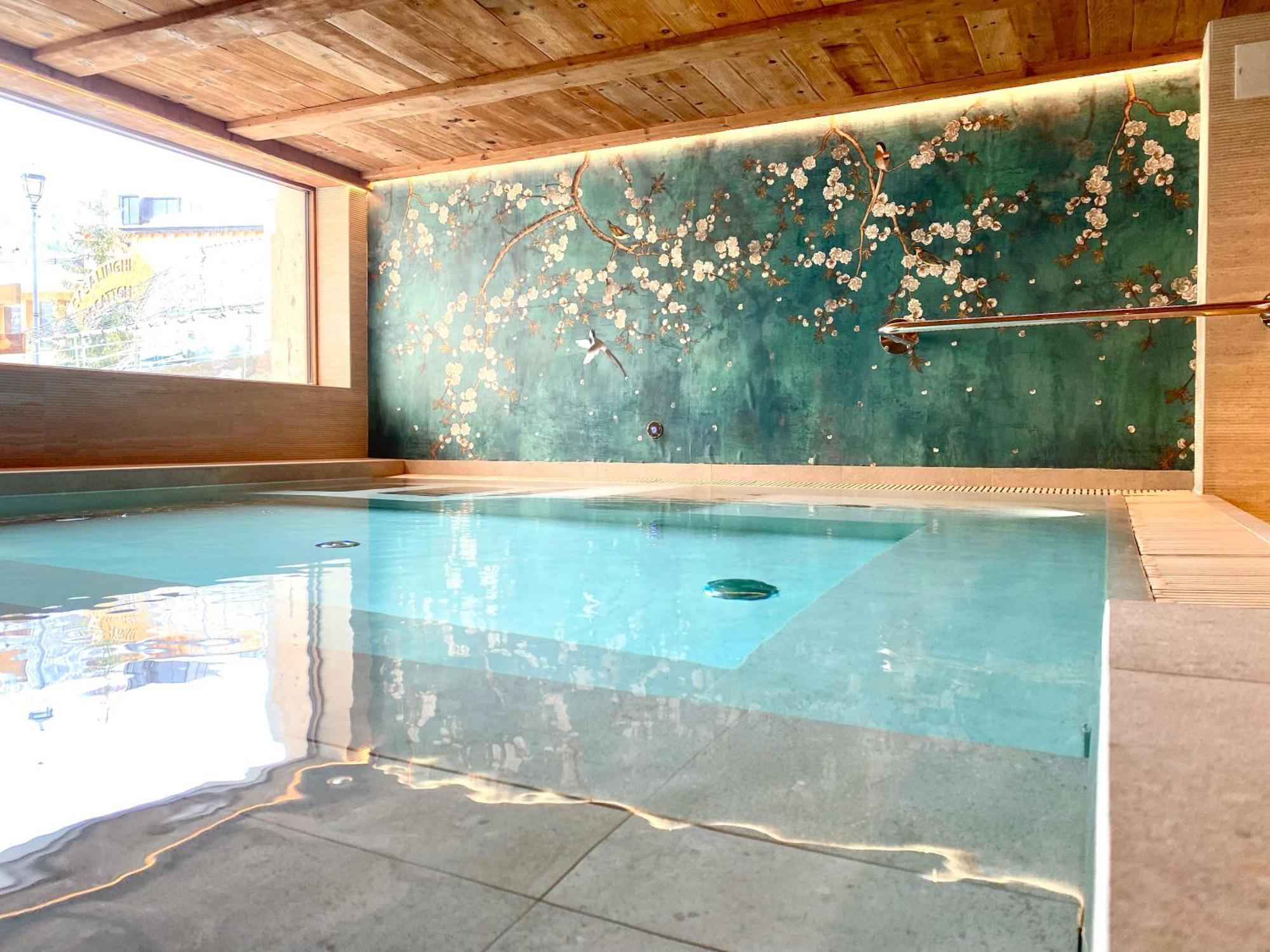 Hotel Piccolo Tibet Ливиньо Екстериор снимка