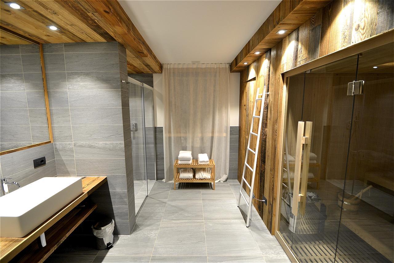 Hotel Piccolo Tibet Ливиньо Екстериор снимка